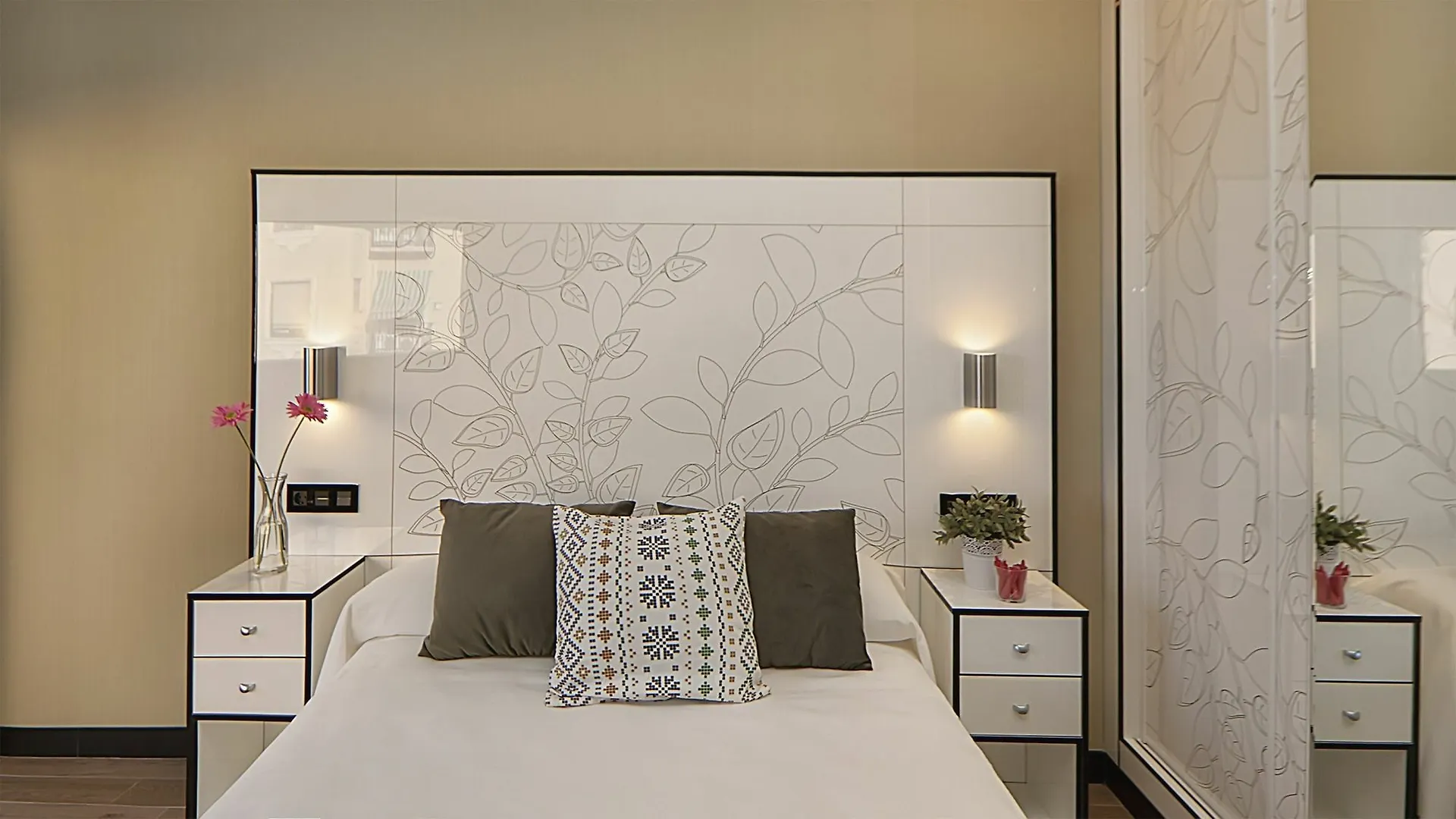 Apartamentos Suites Oficentro Deluxe Málaga Lägenhet