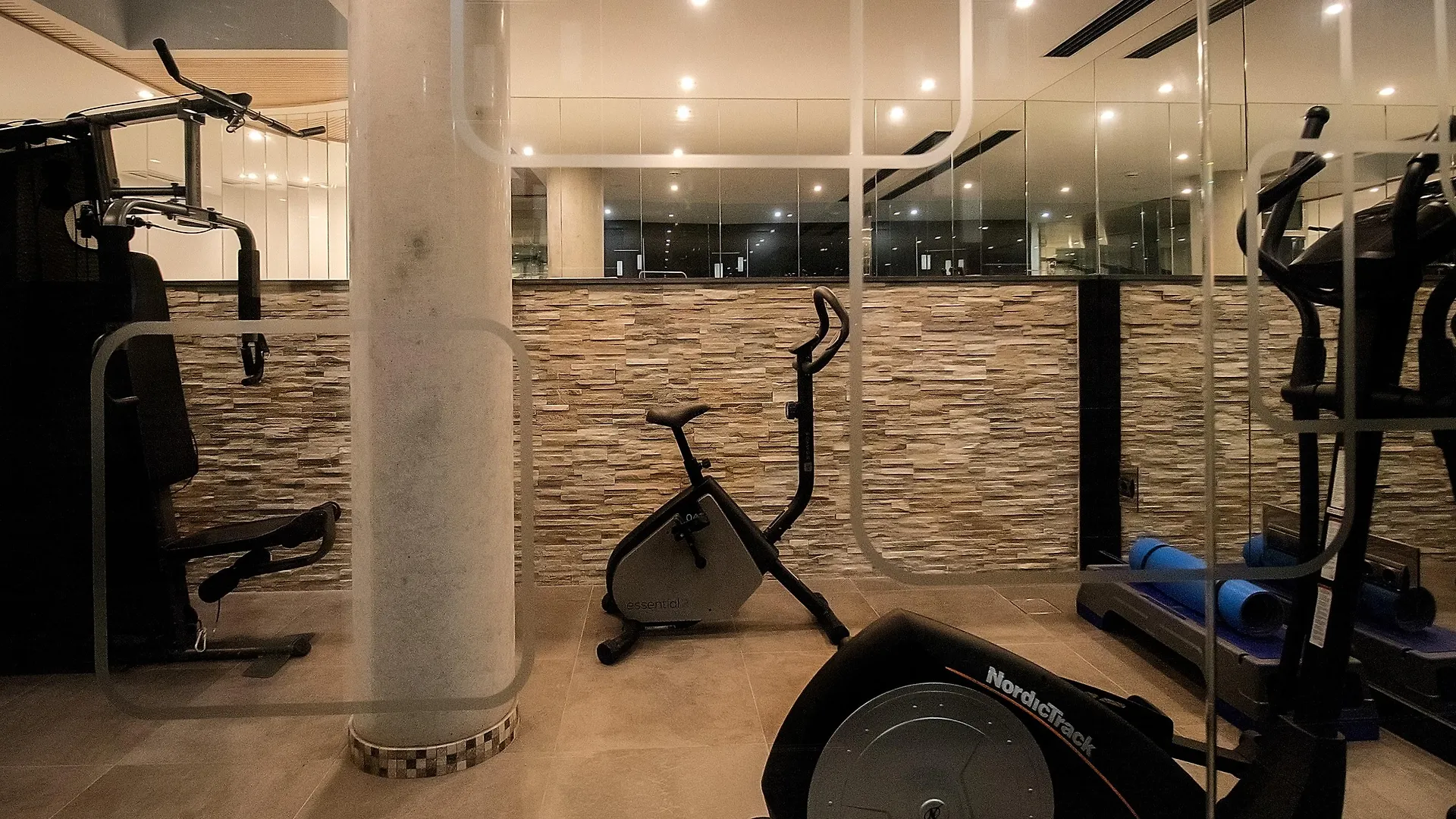 Apartamentos Suites Oficentro Deluxe Malaga