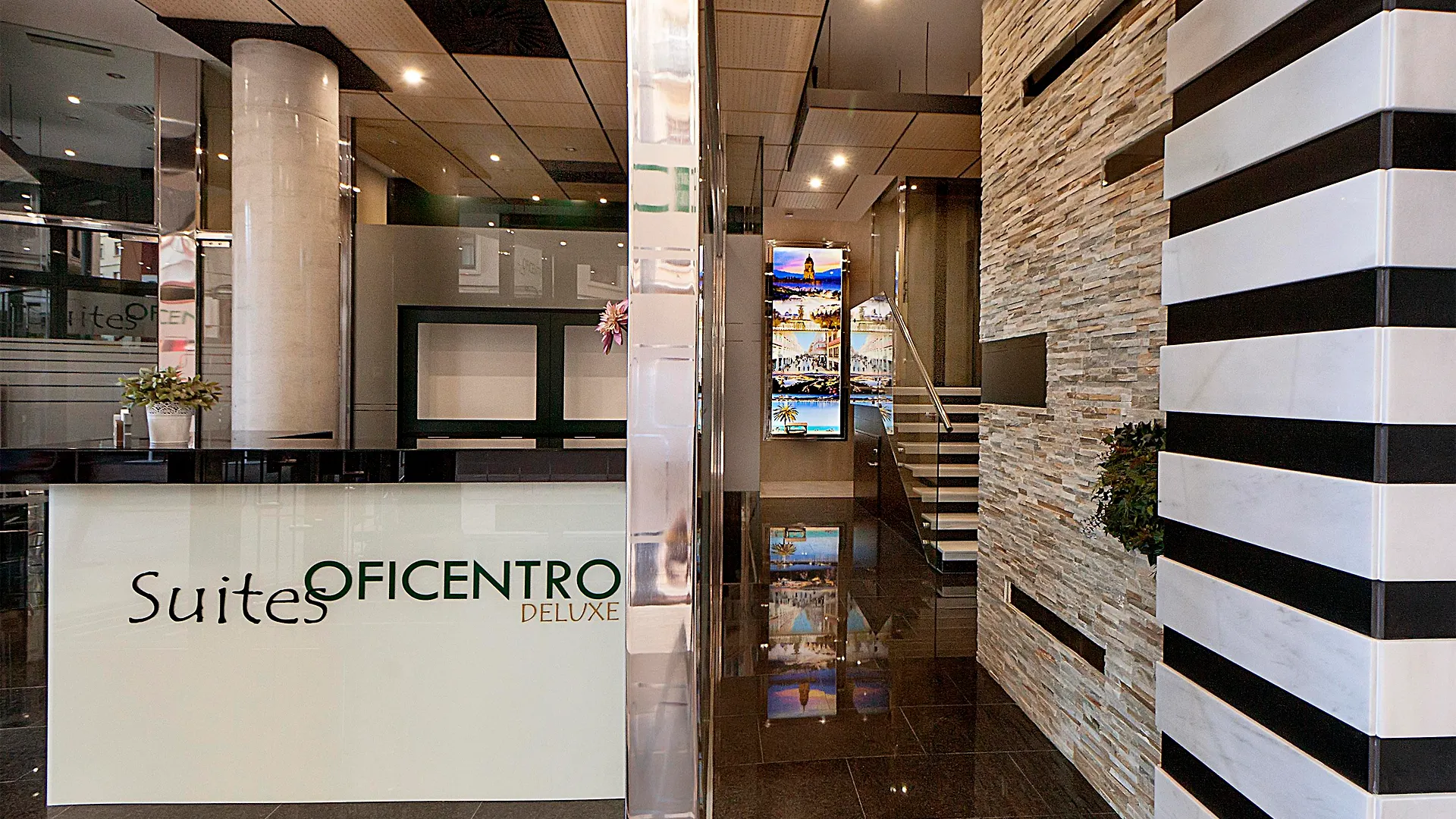 Apartamentos Suites Oficentro Deluxe Málaga Daire