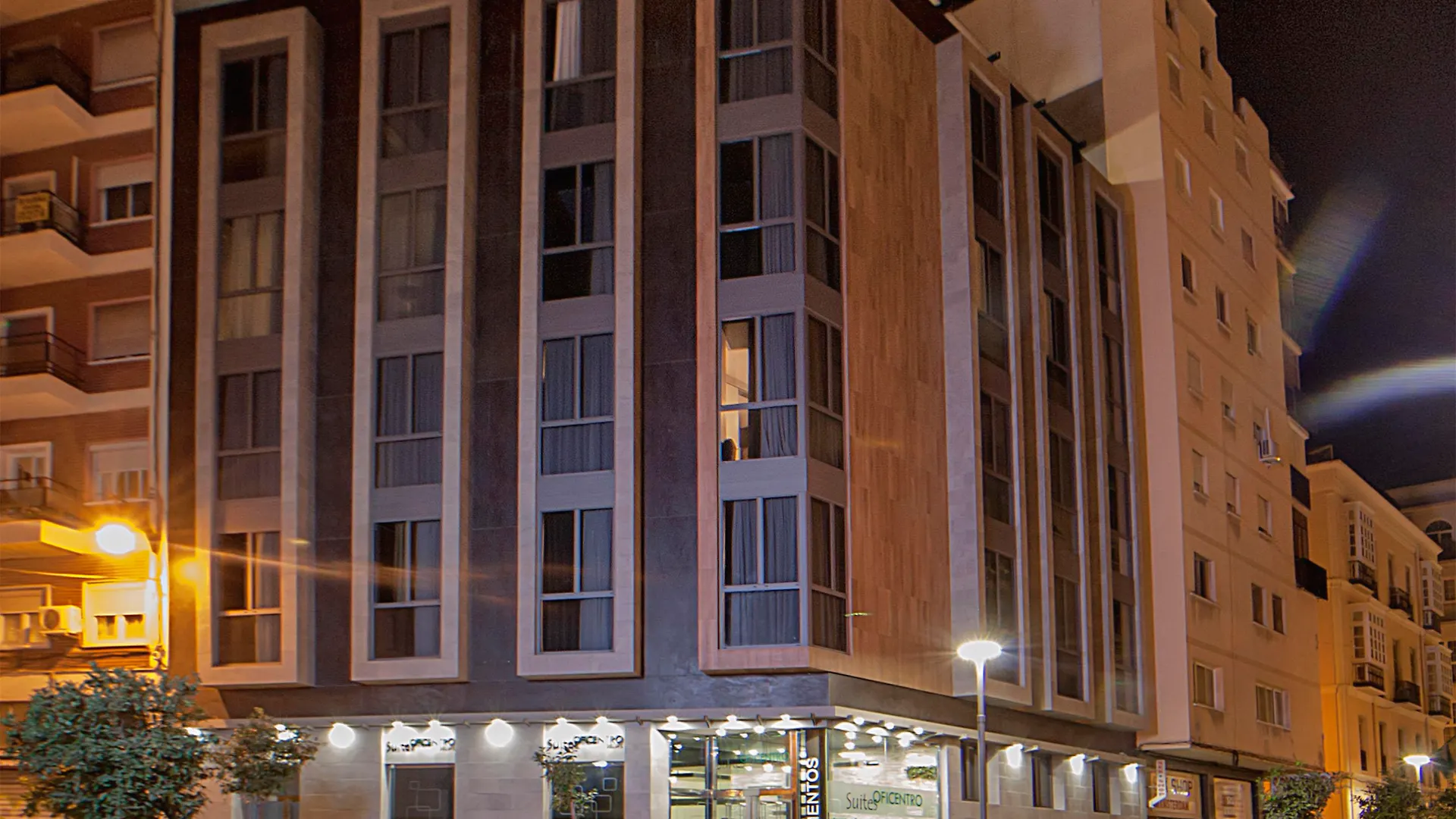 Apartamentos Suites Oficentro Deluxe Málaga 0*,  İspanya